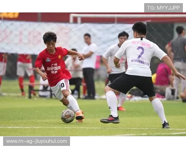 吉安足球球迷会激情四溢的庆典活动全面启动 球迷互动与赛事精彩回顾相结合 吉安足球球迷会激情四溢的庆典活动全面启动 球迷互动与赛事精彩回顾相结合